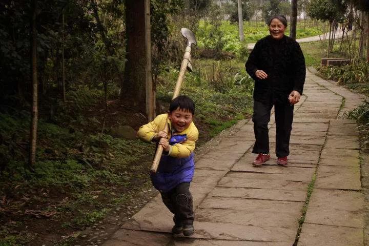 婆婆看孩子就应该吗,婆婆不给我看孩子怎么回击