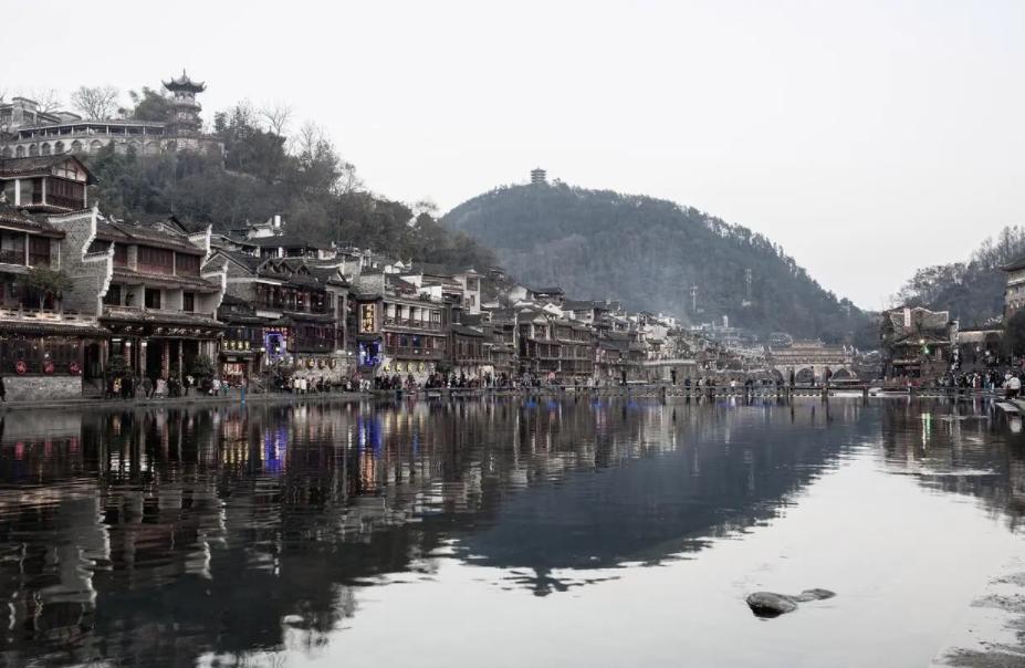 凤凰古城自驾游攻略最佳线路,张家界凤凰古城旅游攻略自由行