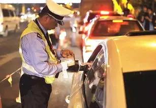 茅台授权联名瑞幸推出酱香拿铁,瑞幸茅台酱香拿铁咖啡上线