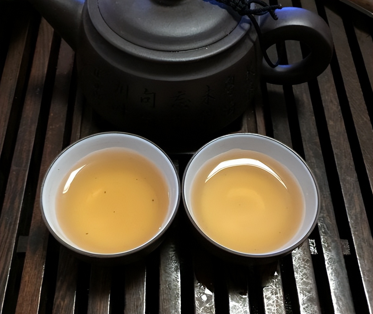 长期喝红茶和绿茶的区别,绿茶和红茶分别什么季节喝比较好