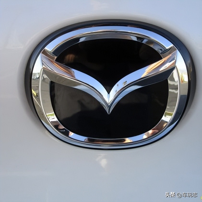 马自达3两厢版2024款,2023款马自达32.0质擎版配置