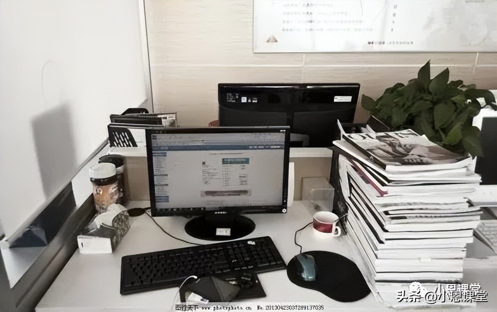 小恩空课堂电脑开机白屏、机箱喇叭报警,这是怎么回事?