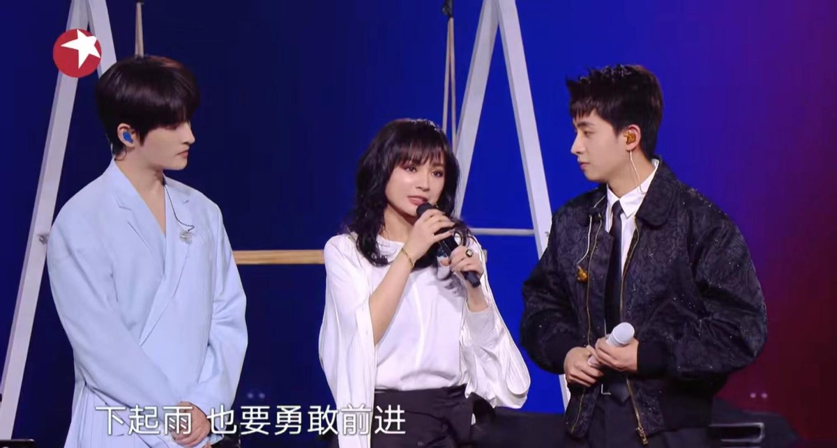 大张伟感动全场落泪视频,大张伟模仿李宗盛完整版