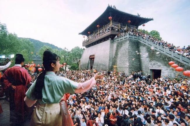 西子畔文学社0132期，奇心初啜笔尖魂，切爱时炊鸟畔村