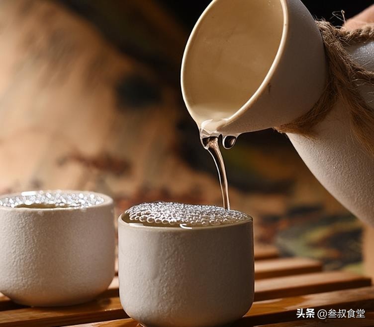 喝完酒后非常口渴是勾兑酒吗,喝完酒后口干舌燥还感觉饿