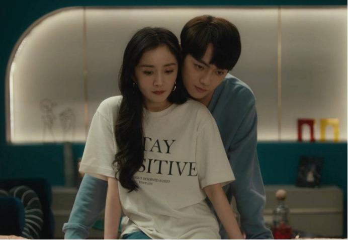 上海这一夜，伴随杨幂身上的3个“未解之谜”，是时候该解开了