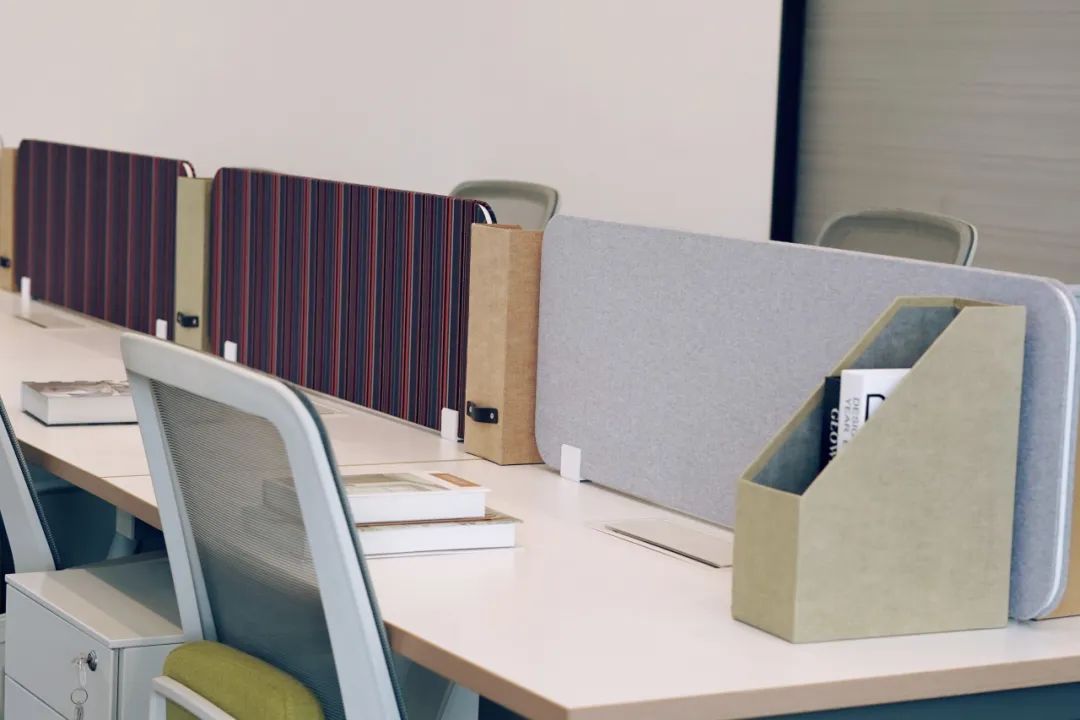 天鹅湖畔小区到百利中心怎么走,百利中心滨湖