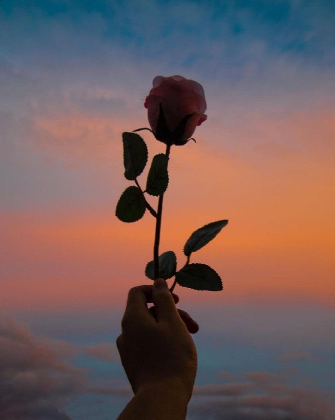 女人叫你哪些称呼说明爱上你了,女人这样称呼你说明有点喜欢你