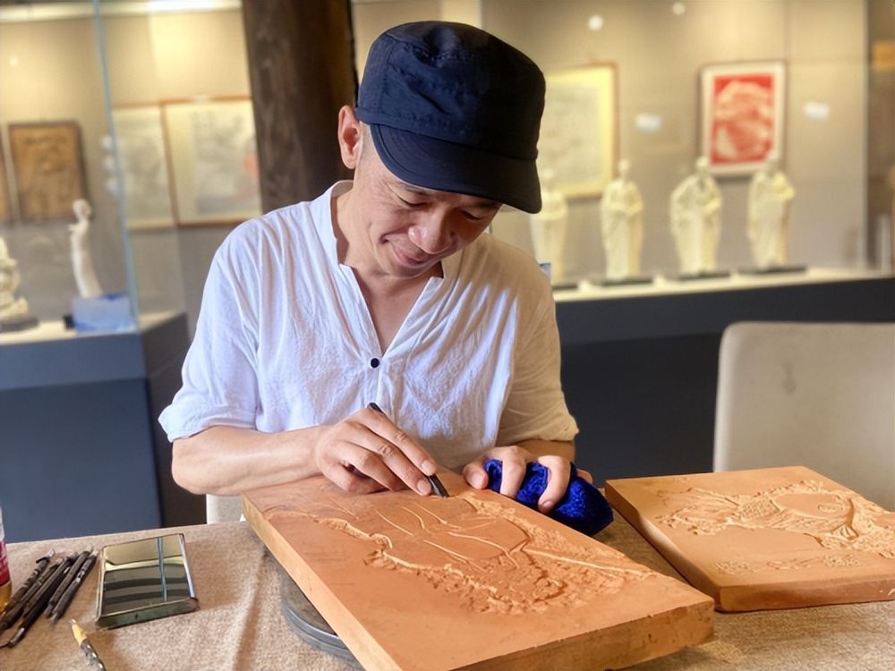 “海丝情·匠心传”工艺美术精品展在晋江开幕