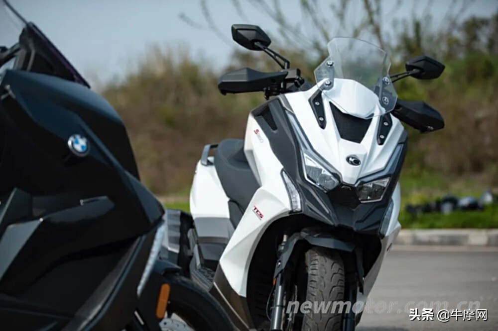 无极SR4Max｜宝马C400GT｜光阳赛艇S350横评（下）：出道即巅峰？