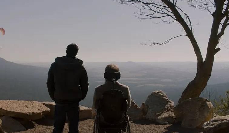 现实主义电影影像风格分析,用镜头语言分析电影触不可及