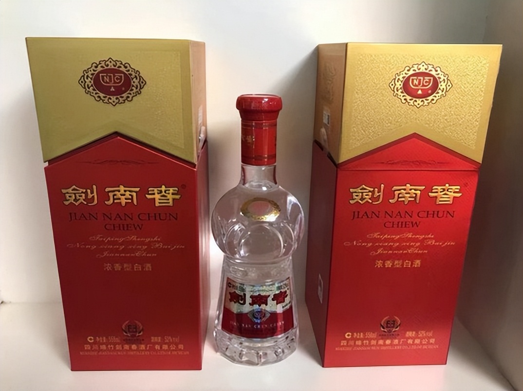 去岳父家买什么白酒好,送岳父什么白酒最好
