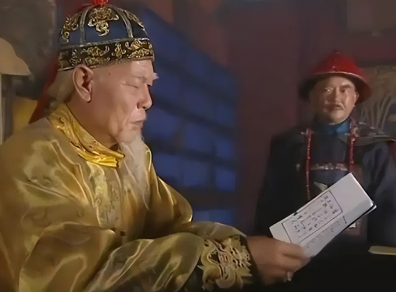 嘉庆称帝后与乾隆分工：乾隆退而不让，和珅二皇帝，嘉庆侍皇帝