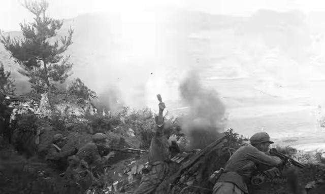 郭忠田排长消灭215个美军，全排零伤亡，秘诀是人手一把小铁锹