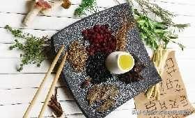 女性发痒红肿偶尔痛怎么解决,女性下部红肿刺痛是什么病