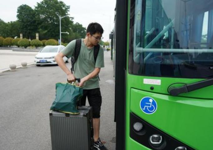 公交车收费为什么那么便宜,公交车为什么分两种收费类型