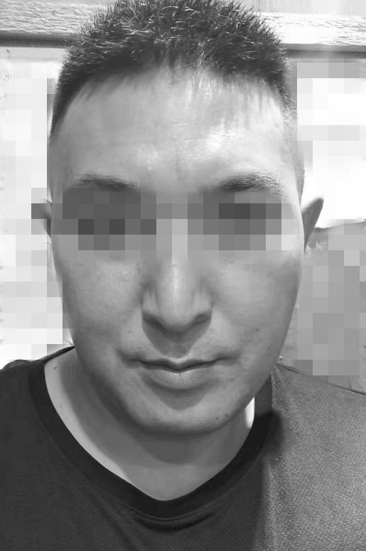 快递大货车高速路起火，两司机下车扑救均被撞身亡，被指非公司直属员工系合作关系，律师称可按工伤索赔