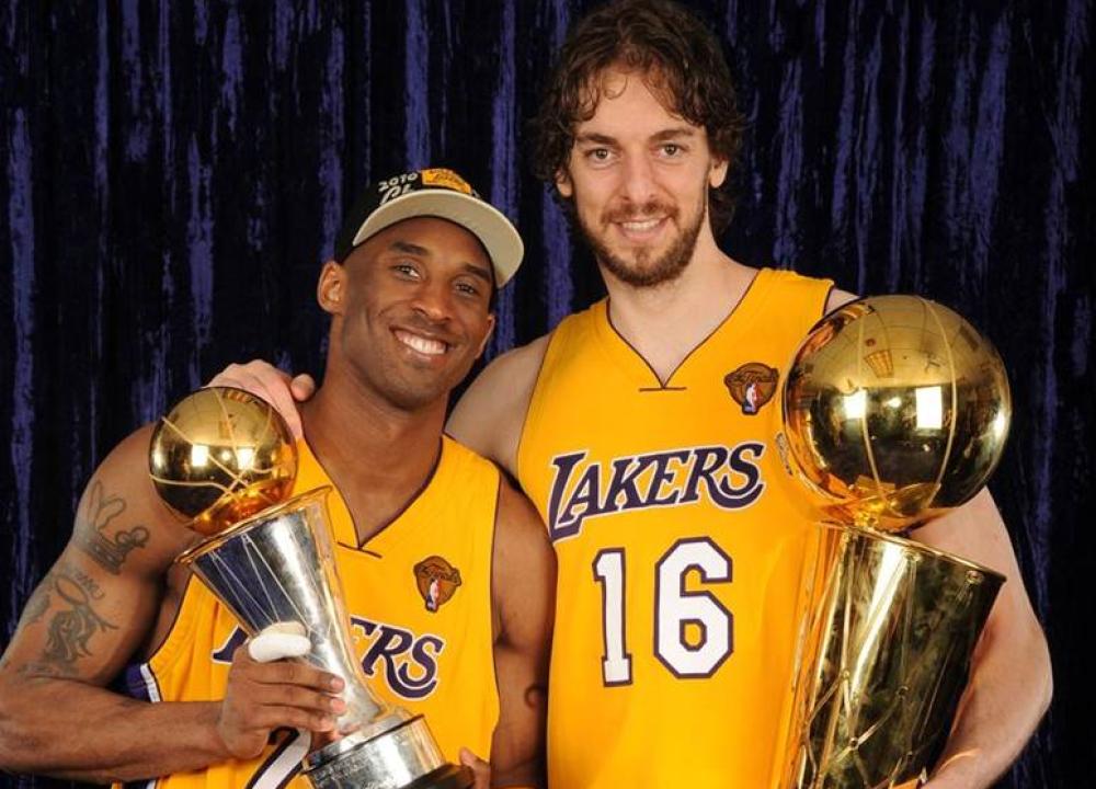 打过球才知道科比多强,不懂篮球的人都知道科比有多传奇