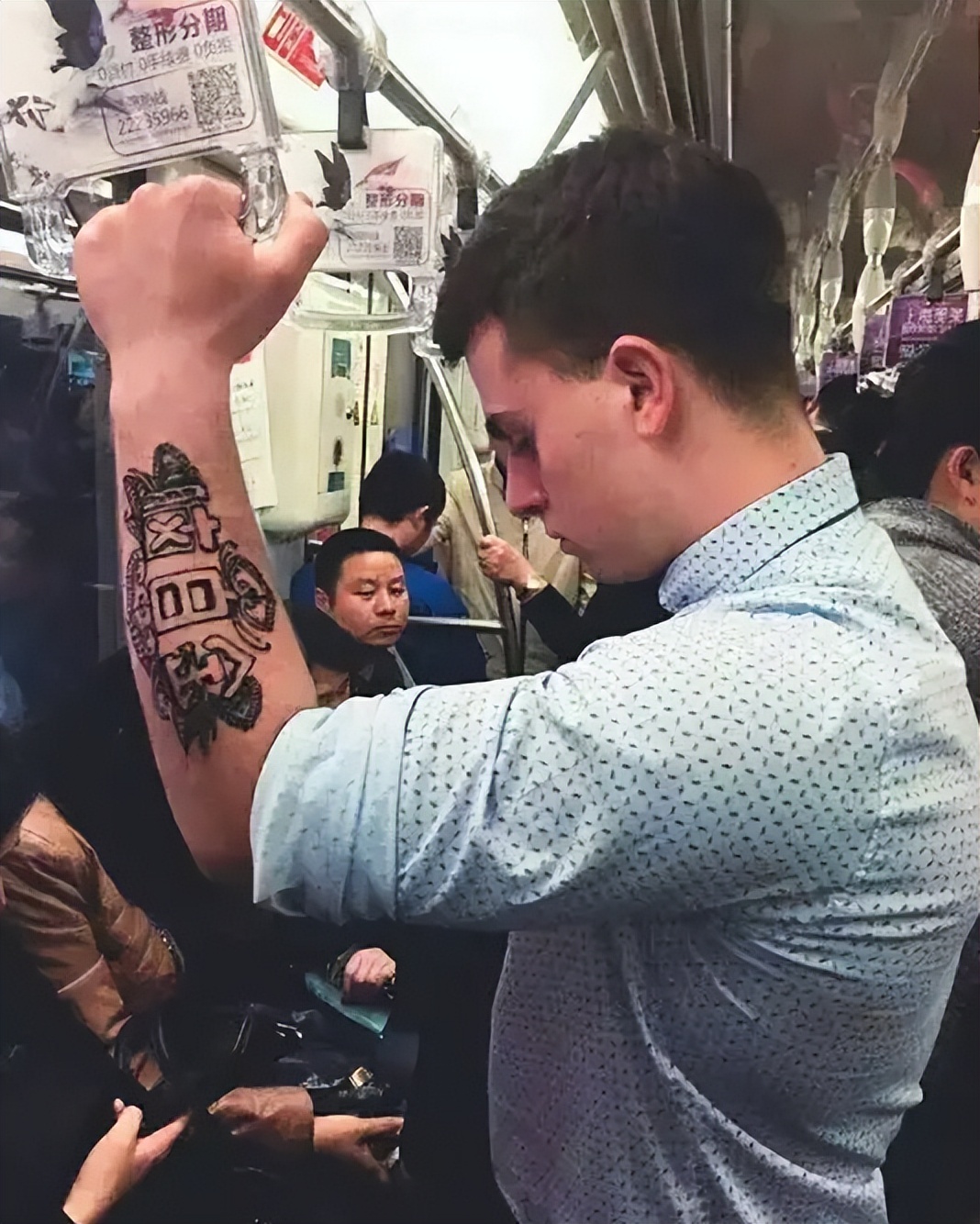 老外纹身汉字,老外汉字纹身