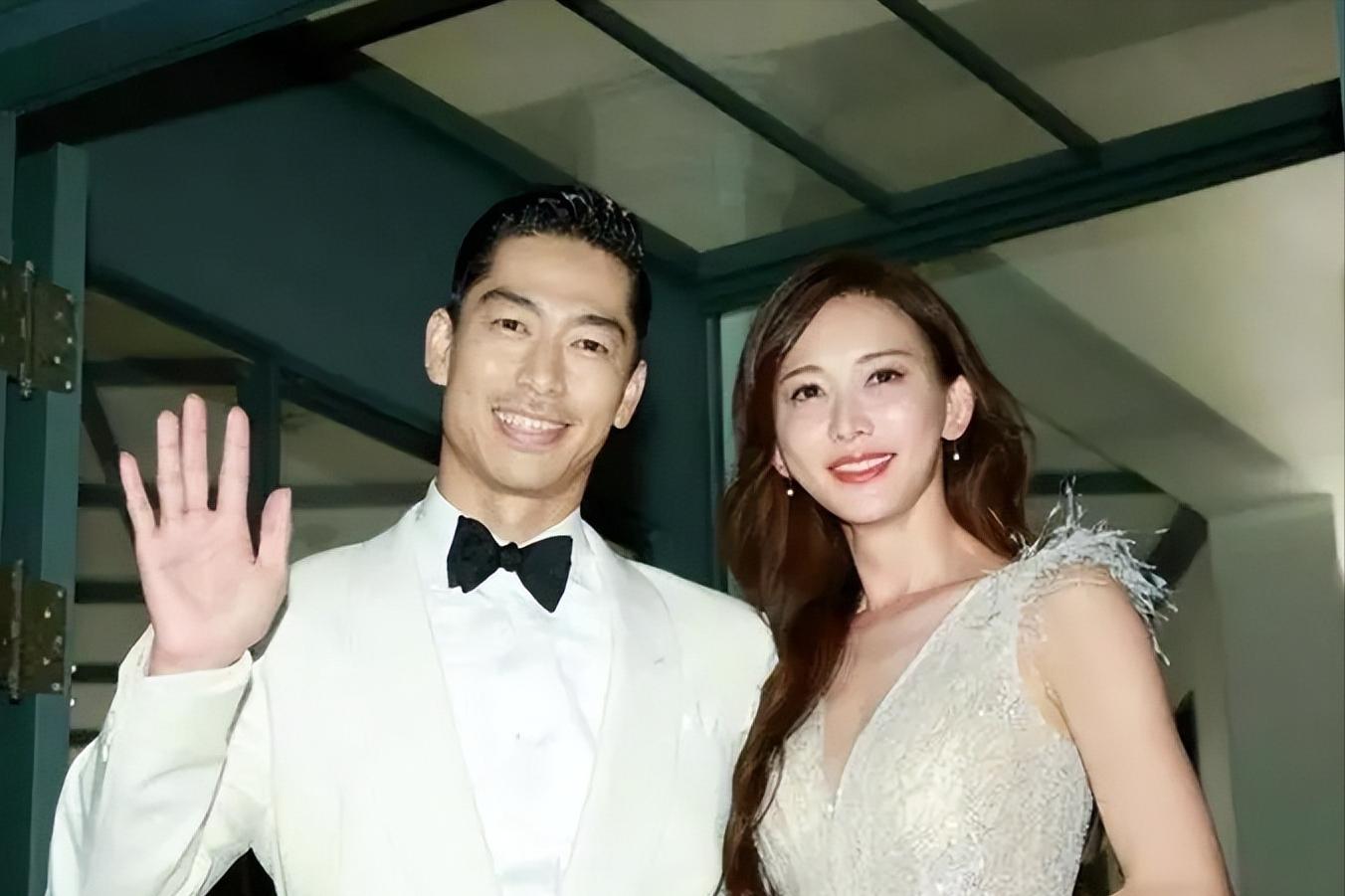 45岁林志玲与老公拍照扮嫩,46岁林志玲首自曝婚后日常