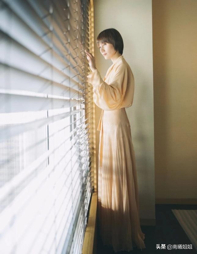 小个子不管穿什么裙子，尽量避开这3个“长度”，免得显矮又显胖