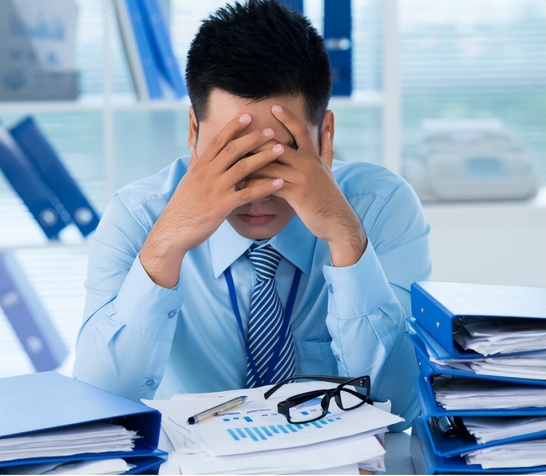 怎样治疗脱发掉头发最有效,掉头发怎么办教你一招永不脱发