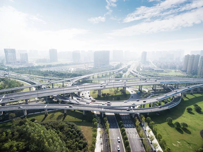 市政工程施工需要注意哪些？市政工程资质的必要性是什么？