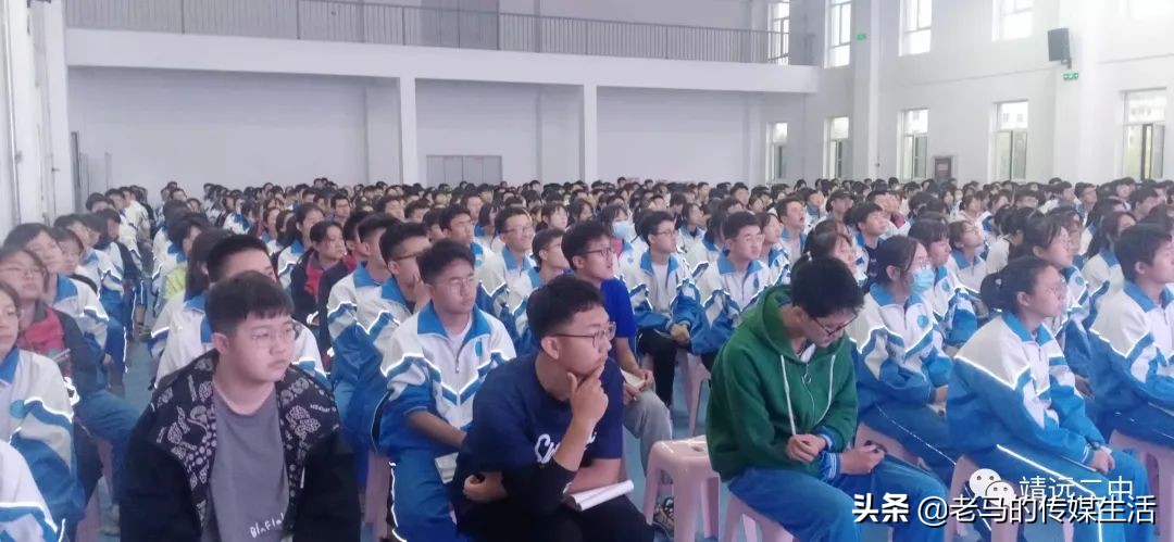 靖远二中学生讲课,靖远县第二中学课堂