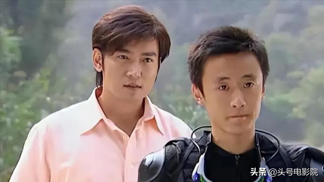 《魔幻手机》男主39岁当出租车司机？马路边吃盒饭，曾演葛优儿子