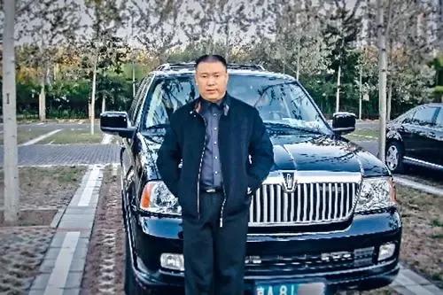 亿万富豪情迷外甥女，后来两家家破人亡，他更是被剁成上百块