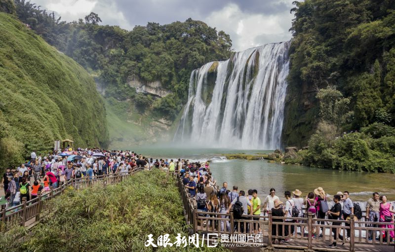 航拍最美的地方贵州黄果树瀑布,带你来贵州看黄果树瀑布