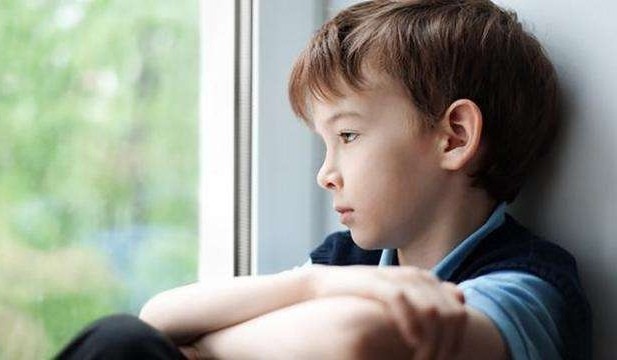 改掉坏毛病不骂人不乱发脾气,孩子爱乱发脾气怎么正确引导