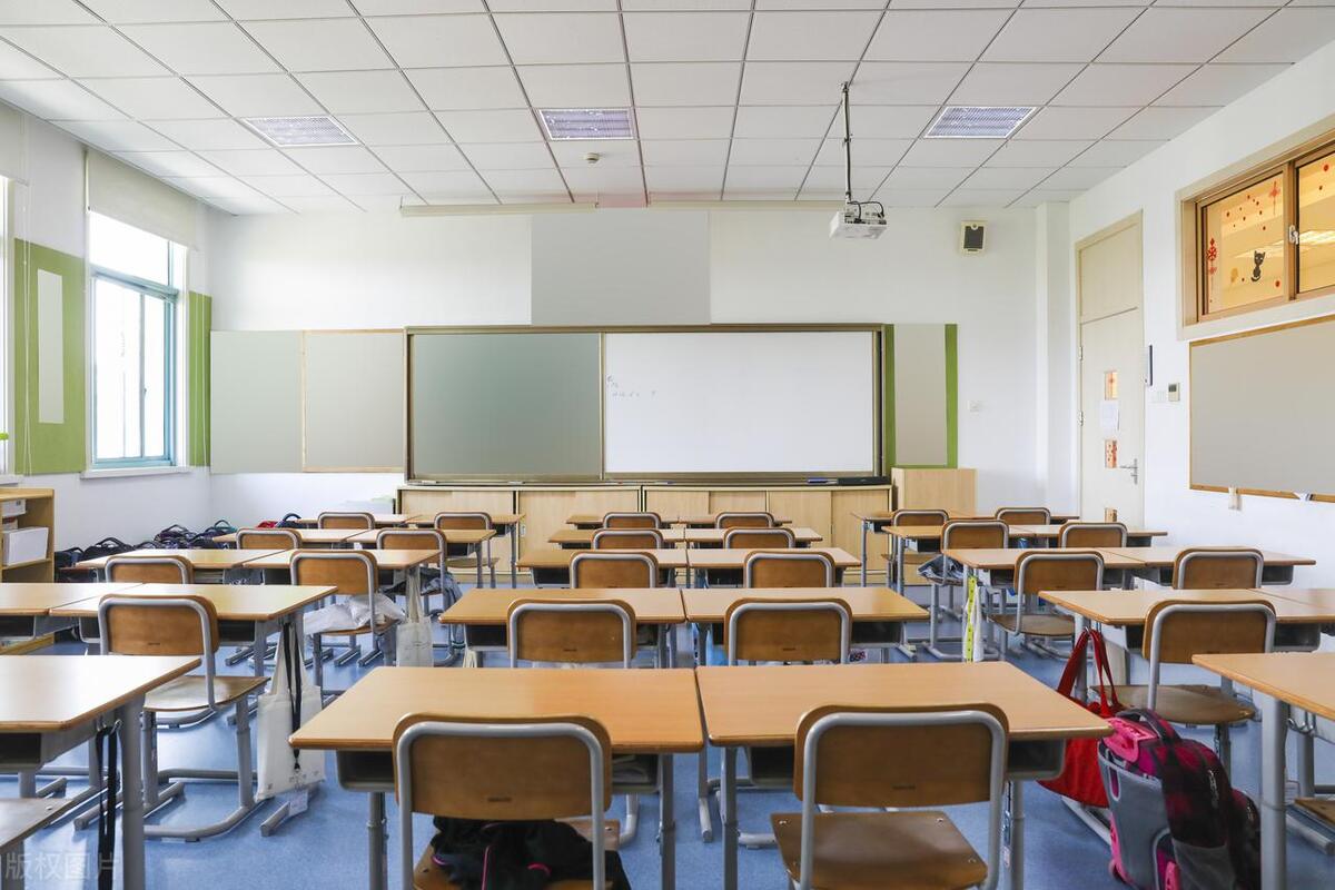 梦见故事会延续下去,梦见自己重回校园