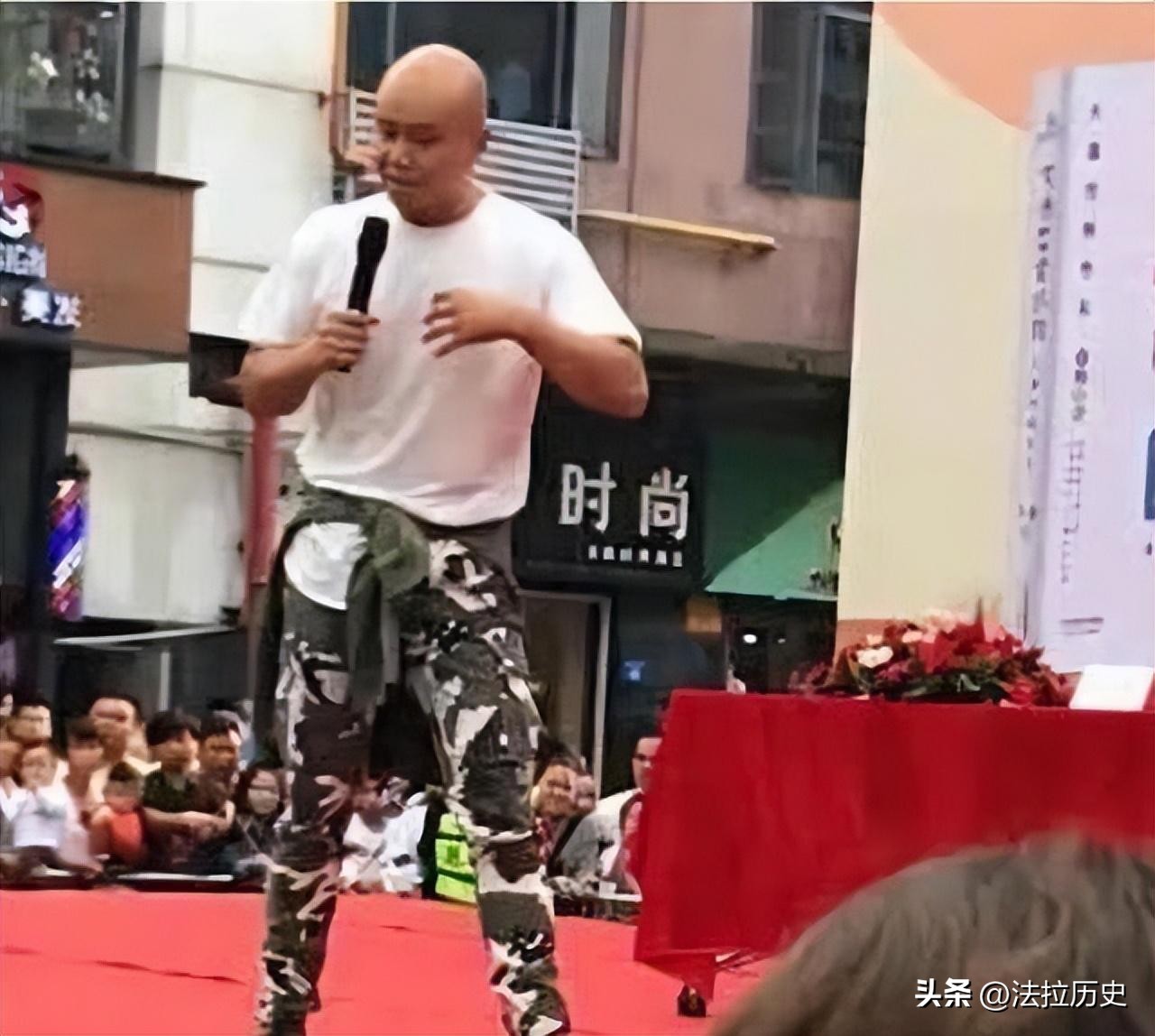 乐嘉喝天价矿泉水,乐嘉沦落街头卖矿泉水