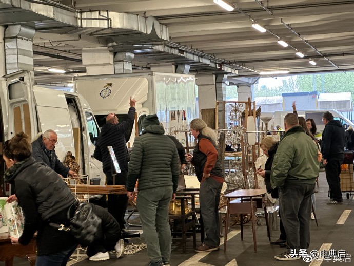 在博洛尼亚，和所有华人古董商人集合，和意大利人“抢”宝贝