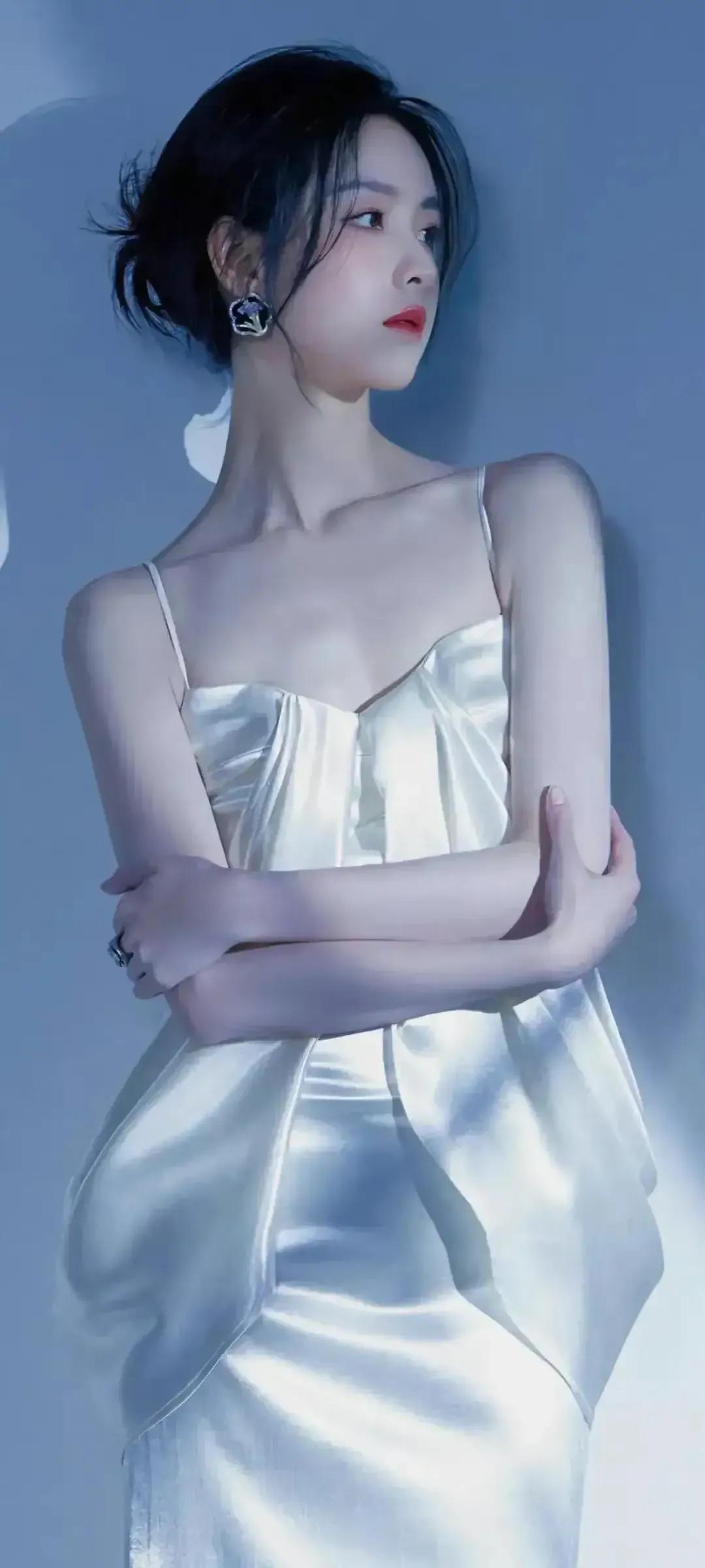 蔚蓝青春壁纸,迷茫的青春壁纸