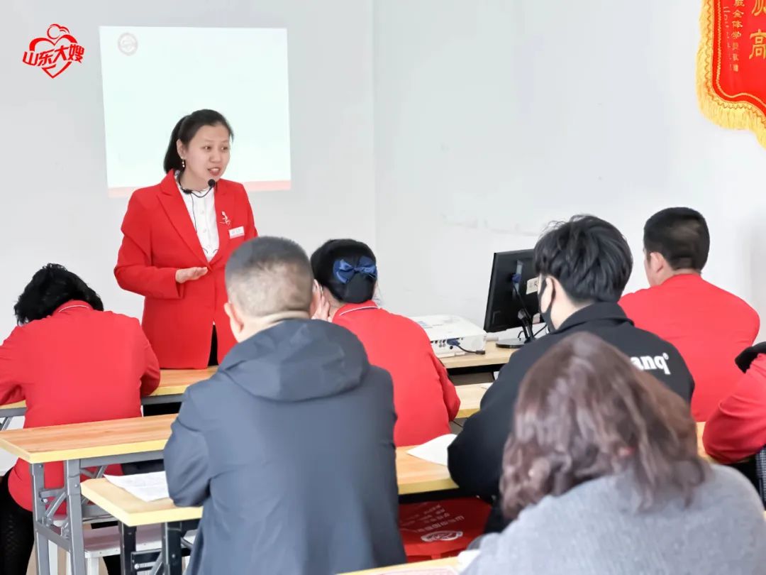 大嫂得奖,恭喜大嫂获得荣誉证书