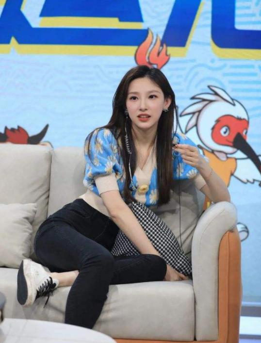 央视主持人马凡舒王冰冰,马凡舒春晚主持内容