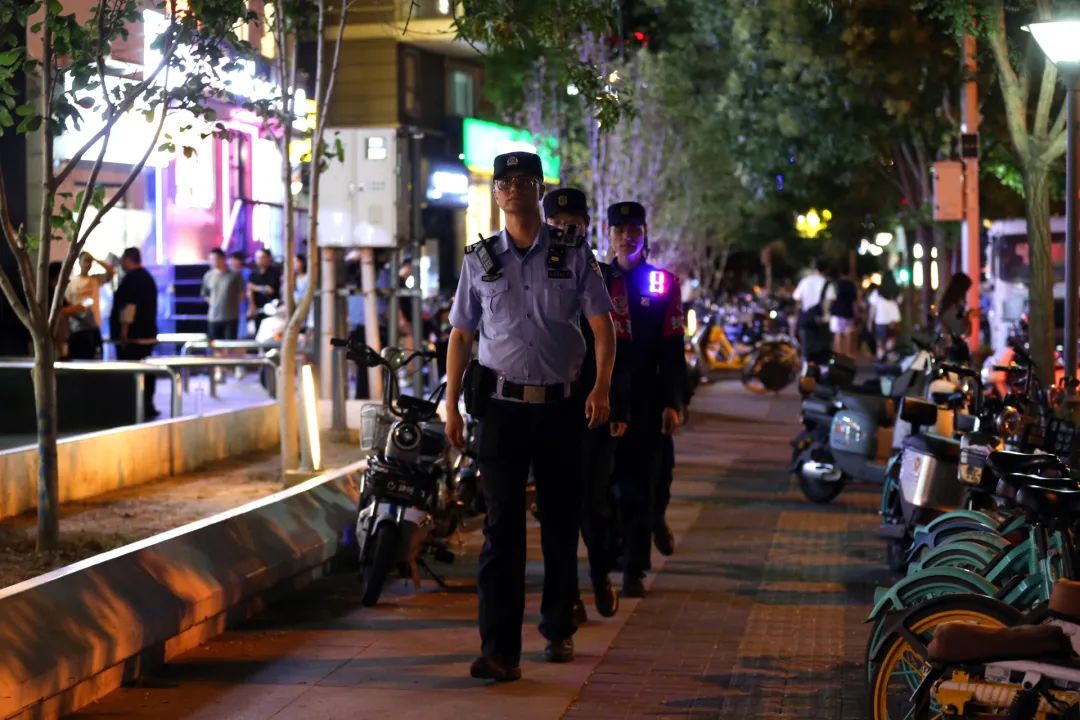 全市夏夜治安巡查宣防行动见成效,北京公安局开展夏季治安行动