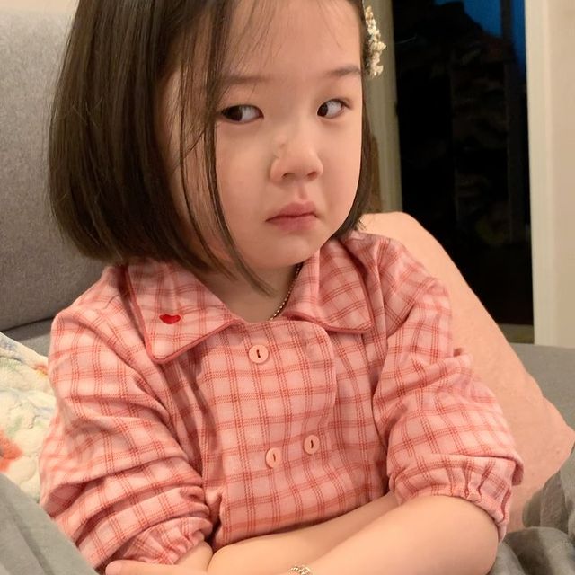 最近超火的可爱小女孩表情包,小女孩可爱萌表情包