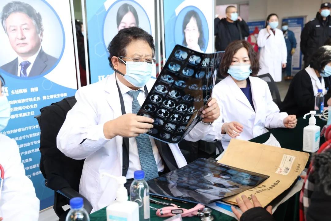 丹东第一医院放疗设备,丹东产的数码程控音频脉冲治疗仪