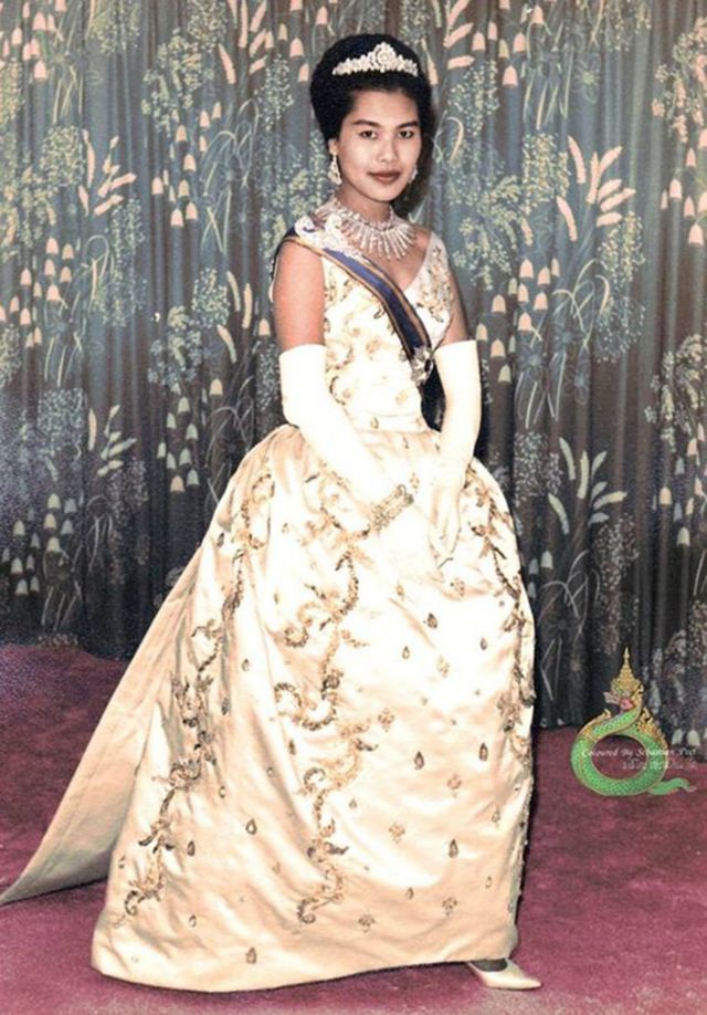 泰国王后诗丽吉钻石王冠,泰国国王皇冠