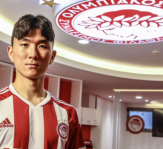 韩足晚报,亚冠韩国蔚山对上港比分