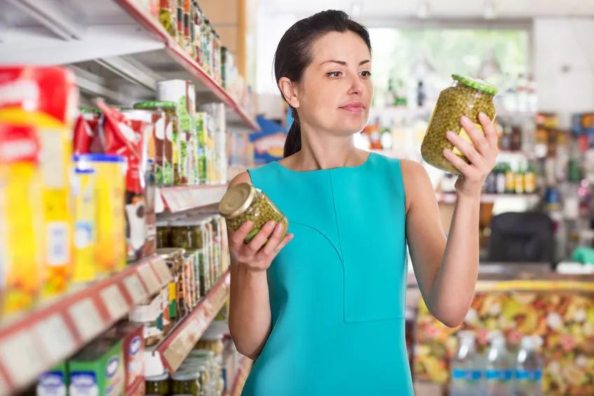 我怀疑自己吃了过期的食品怎么办,吃了过期食品观察多久