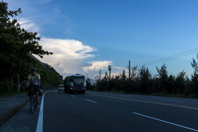 卡车驾驶难度很高吗,如何驾驶卡车