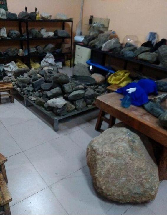 和田玉行情和翡翠行情比对,和田玉与翡翠升值潜力