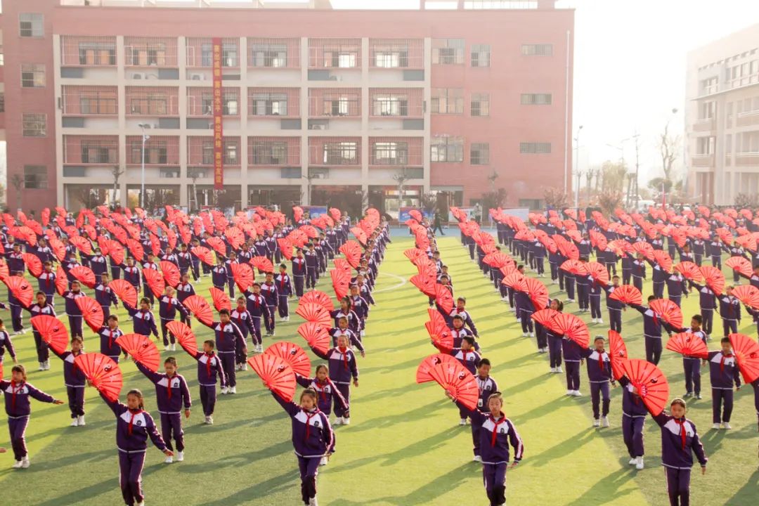 随县第三届“新华杯”中小学生运动会在炎帝学校举行