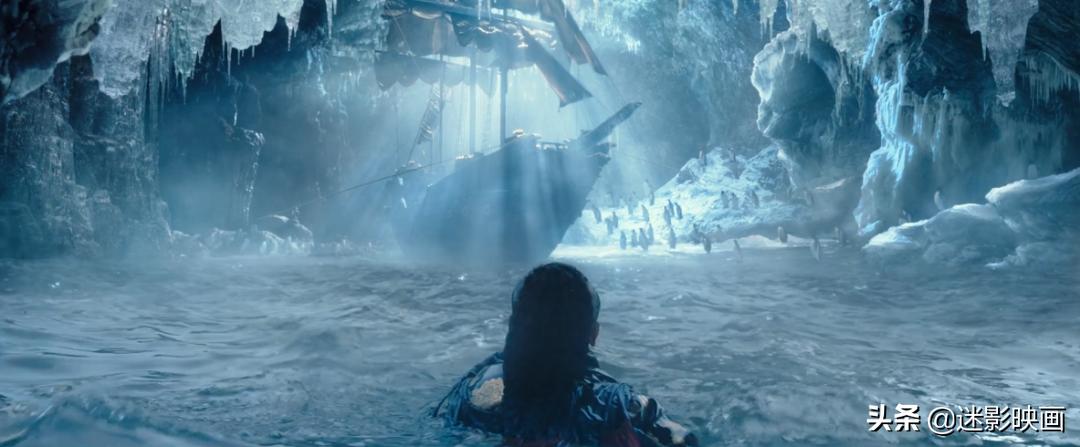 网飞又放大招，韩国开年票房冠军，海盗版夺宝奇兵，不愧顶级*片爽**