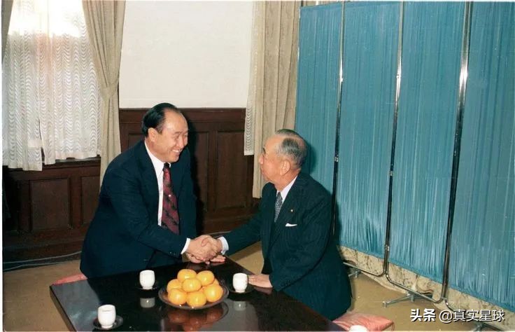 安倍遇刺的舆论背景分析,安倍遇刺记