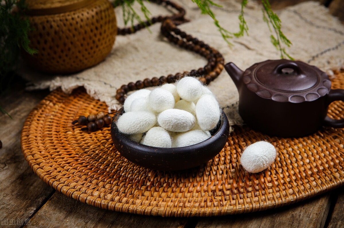 可水洗蚕丝被为什么能水洗,蚕丝被可以水洗吗怎样能水洗